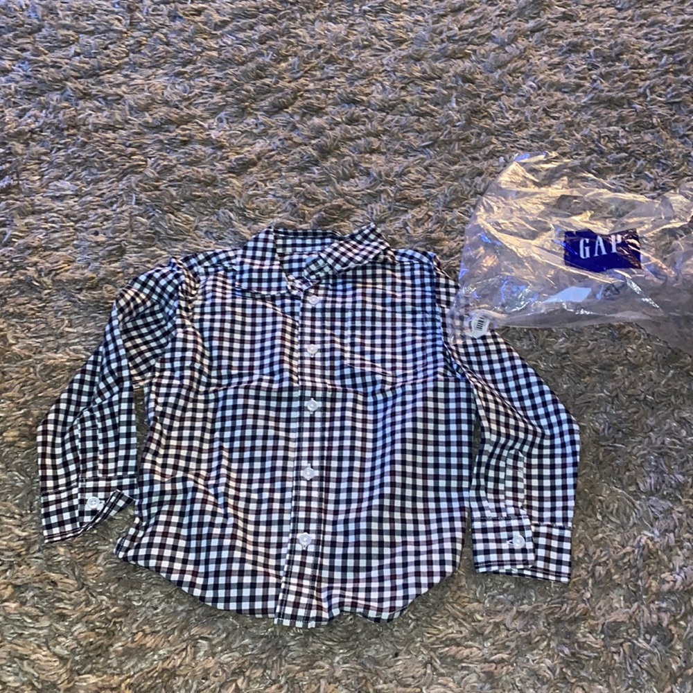 New in package gap shirt size 5 years
